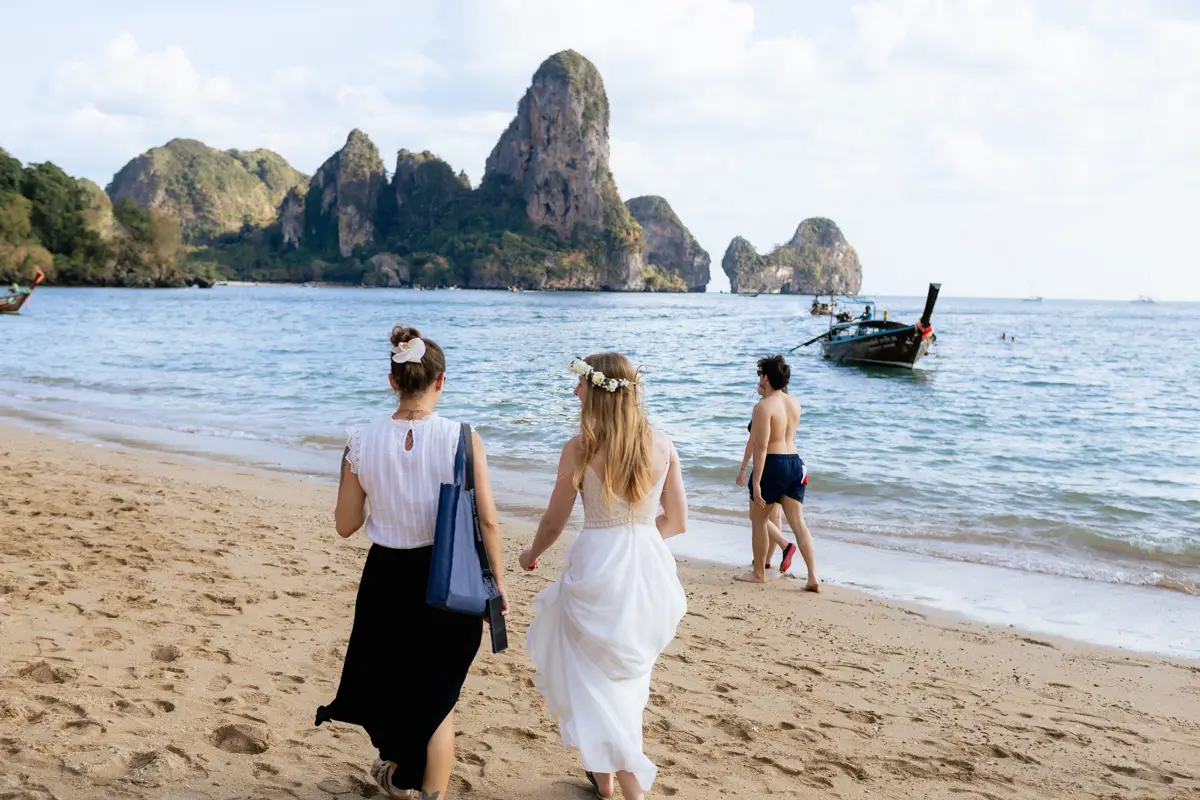 Private Vow-0206 Rose and her fiancé's private wedding vows on a long-tail boat around Railay Beach , Krabi Thailand