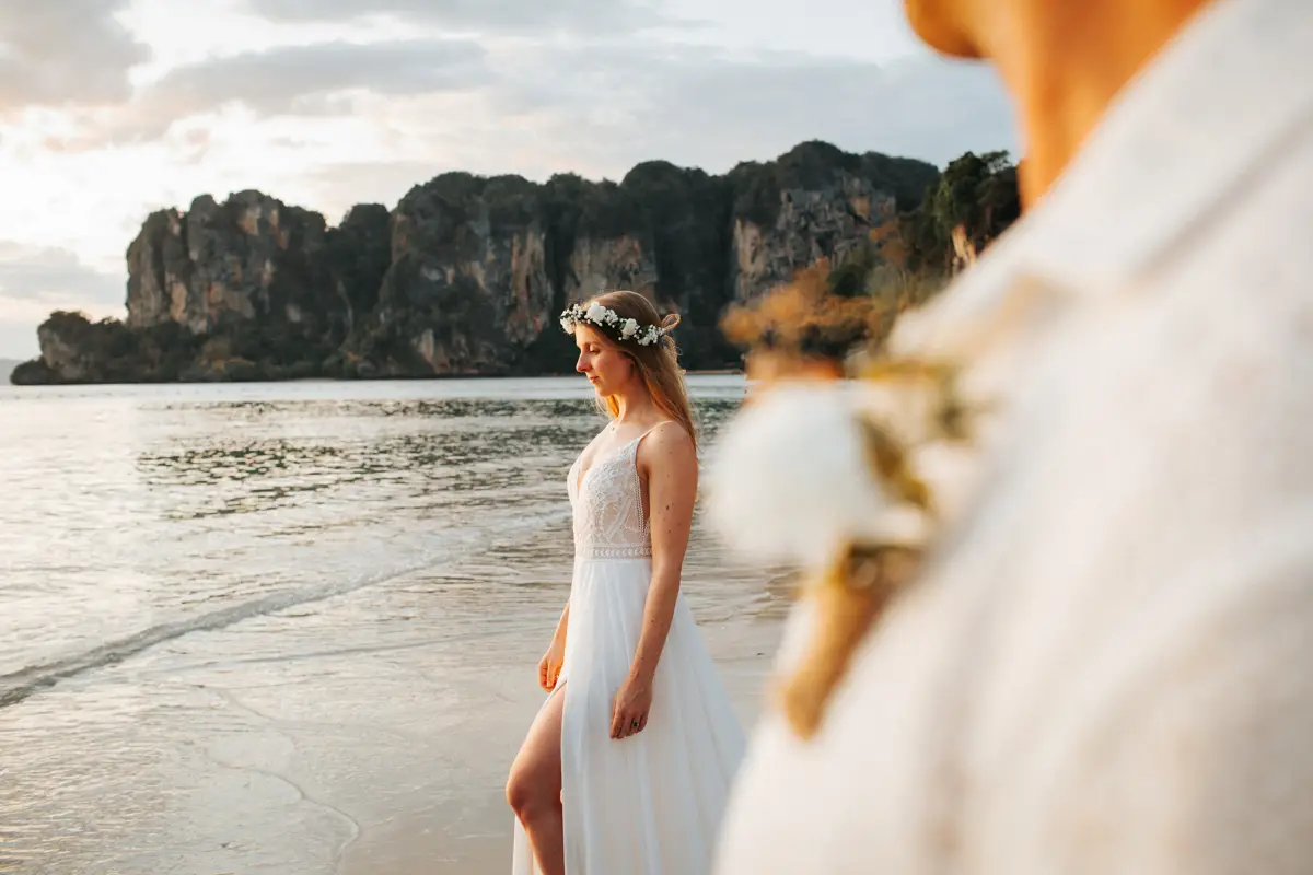 Private Vow-0226 Rose and her fiancé's private wedding vows on a long-tail boat around Railay Beach , Krabi Thailand